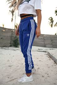 Calça Moletom Com Listra Do Lado Tendencia Calca Com Listra Lateral Comer Blogar E Amar Calcas Adidas Calcas De Fato De Treino Looks Adidas