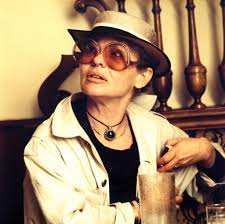 A halhatatlanok társulatának örökös tagja. Egy Legenda Elete Isten Eltesse A Ma 85 Eves Torocsik Marit Nezegessen Kepeket A Muvesznorol Fiatal Korabol Likenews