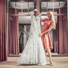 Sauber verarbeitete nähte, anschmiegsame materialien und zeitgenössische designs: Ubersicht Von Brautkleider Herstellern Und Anbieter Von Hochzeitskleid Accessoires Wunsch Brautkleid