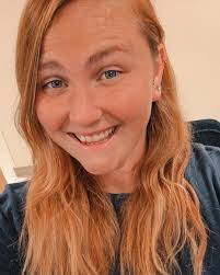 Sharon Isbell's Instagram, Twitter & Facebook