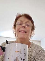 Good afternoon☕️ chilly and windy today.. i guess I'll have another cup of  hot caffeine 🙃 🥶.. blessing everyone.