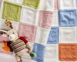 Alle randmaschen zu beginn der reihe werden rechts gestrickt, die randmasche am ende der reihe wird einfach abgehoben und nicht gestrickt. Baby Decke Patchwork