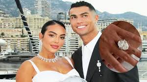 Los secretos del millonario anillo que Cristiano Ronaldo le regaló a su  novia argentina