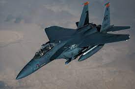 Im no expert about the eagle family but it looks like the e can use every weapon the c can. Mcdonnell Douglas F 15e Strike Eagle Wikipedia