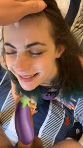 18 and sucking dick on my VIP porn page💦🥵 - Luna Benna Official Photos |  LoyalFans