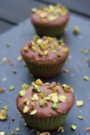 Cupcakes A La Pistache Et Au Chocolat Food Desserts Cupcakes