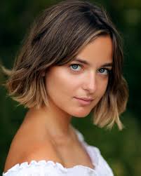 Tabitha Campbell's Instagram, Twitter & Facebook