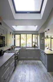 Cool Prints And Accessories In Unique London Home Foto Idei Dizajn London Home Decor Victorian House Interiors Grey Kitchen Designs