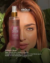 Olha só essa cacheada maravilhosa que a @estudioalvino fez o tratamento  CERA VEGANA by VAIOLLE😍✨ Olha o brilho e a maciez do cabelo dela, fala  sério!! Você pode adquirir o seu produto