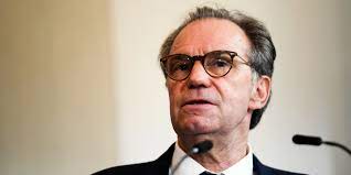 Après deux jours de psychodrame à la suite de l'annonce du soutien de jean castex à la liste lr de renaud muselier, le président sortant de la région paca a tenté de clarifier sa position. Renaud Muselier Sanctionne Pour Son Alliance Avec Lrem L Onde De Choc Chez Lr