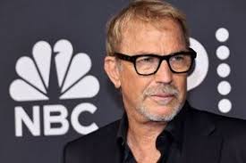 Taylor Swift 'breaks the internet' kissing Travis Kelce in pic with new  friend