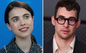 Margaret Qualley dan Jack Antonoff Resmi Tunangan