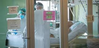 Después de varias semanas de duras restricciones por el coronavirus, como el cierre de la hostelería y otras actividades no esenciales para atajar la tercera ola, las comunidades suavizaron las medidas. Aragon Aumenta Las Restricciones Tras Dispararse Los Contagios En Una Semana