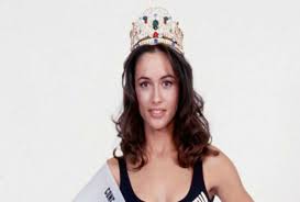 In seguito silvia toffanin inizia a sfilare nel mondo. Mara Carfagna La Ricordate A Miss Italia Uno Schianto Era Il 1997