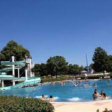 In diesen freizeitbad in asperg kann man mit der ganzen familie im sommer sehr viel spaß haben, da asperg auch. Freibad Asperg
