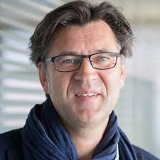 Daniel Grüßing (@dgruessi)