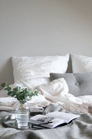Wandfarben In Greige Furs Schlafzimmer Von Www Kolorat De Kolorat Wandfarben Streichen Greige Grau Graue Wand Schlafzimmer Wandfarbe Schlafzimmer Zimmer