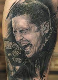 Tatuagens De Linkin Park Para Quem E Fa Da Banda De Chester Bennington Tinta Na Pele Tatuagem Chester Bennington Tattoo Portrait Tattoo Portrait