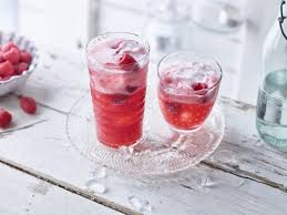 Rezept Fur Himbeer Gin Tonic Uber 34x Nachgekocht 15min Zubereitung 5 Zutaten 269 Kcal Portion Gin Cocktail Rezepte Rezepte Himbeeren