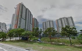 Found for sale from rm 300,000 & for rent from rm 1,200/month with squash court, swimming pool, security. Bank Auction Lelong Penthouse The Arc Cyberjaya