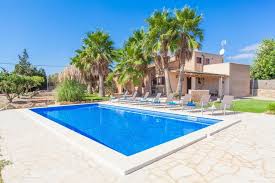 Pin Von Belle Auf Mallorca Ferienwohnung Ferienhaus Pool