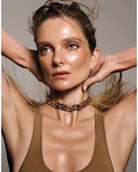 How To Elevate Your Look With Party-Perfect Jewellery