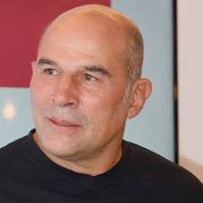 Le partenaire de candice pascalest en couple depuis plus de dix ans avec krystel. Mort De Diego Maradona Vincent Moscato Bouleverse Apprend La Nouvelle En Direct Femme Actuelle Le Mag