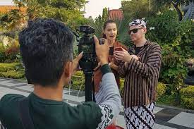 Brazil (1985) cast and crew credits, including actors, actresses, directors, writers and more. Londokampung Youtuber Australia Pakai Bahasa Jawa Suroboyoan Halaman All Kompas Com