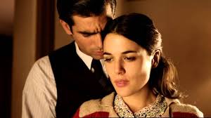 El Lunes Estreno De El Tiempo Entre Costuras Tiempo Entre Costuras Trailer Peliculas Series Espanol