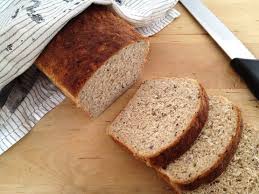Pan De Molde Integral De Centeno Y Semillas De Lino Amapola Y Sesamo Delikatissen Recetas Pan De Molde Pan Integral Con Semillas Pan De Molde