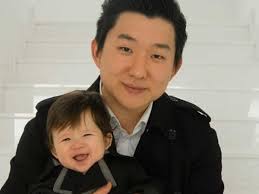 Pyong c lee, age 54. Pyong Lee Rebate Influencer Que Fez Comentario Absurdo Sobre Seu Bebe