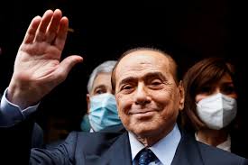 Berlusconi, spitalizat de urgenta la monte carlo, cu probleme cardiace. Former Italian Pm Berlusconi Released From Hospital After 24 Days Reuters