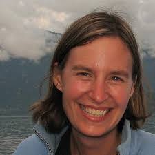 Sara Leach's Instagram, Twitter & Facebook