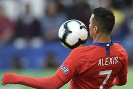 Alexis sánchez is a chilean professional footballer who plays as a forward for the english club 'manchester united' and for the chilean national football team. Berita Transfer Gabung Ke Inter Milan Gaji Alexis Sanchez Turun Halaman All Kompas Com