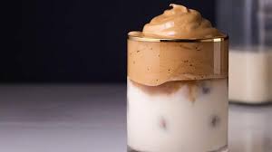 Cara membuat dalgona coffee ini juga cukup simple dan tidak terlalu membutuhkan banyak bahan. Resep Dan Cara Membuat Dalgona Coffee Tanpa Mixer Minuman Kekinian Kopi Dalgona Dibuat Cuma 3 Menit Halaman All Tribun Madura