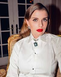 13 things to know about Kanye West's 'new girlfriend', Julia Fox: a former  dominatrix and Playboy model who starred in Uncut Gems, and once created  paintings using her own blood