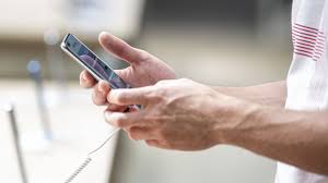 Am freitag ist bei meinem smartphone der display gesprungen und das nervt mich ziemlich. Bundestag Beschliesst Reform Neue Vertragsregeln Fur Verbraucher Tagesschau De