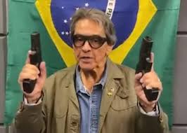 Roberto jefferson monteiro francisco is a brazilian politician. Video Roberto Jefferson Chama Embaixador Chines De Vagabundo E Macaco