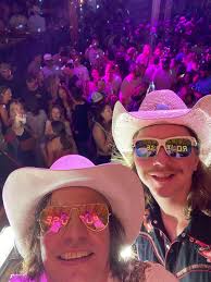 Where can a traditional country band find an additional show in the Fort  Worth area