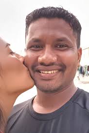 Mova Al Hug Videos Filter Kissing Trend