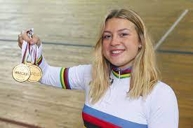 Mathilde gros was born on 24 october, 1999 in lens, france, is a french cyclist. Mathilde Gros Etoile Montante Du Cyclisme Sur Piste Docdusport