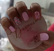 Si quieres adentrarte en el mundo de la manicura semipermanente no te puedes perder las mejores ofertas de esmaltes de uñas que te presentamos. Pin De Natti Bardecio En Esmalte Semipermanente Decorados Para Unas Cortas Unas Elegantes Y Sencillas Manicura De Unas