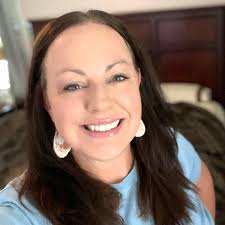 Leslie Hartzo King added a new photo.