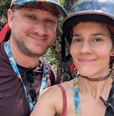 Is there a group for Islander Dec 12-17?