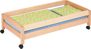 Bettkasten mit rollen 185 x 65 x 20,4 cm für viel stauraum dem bett, naturfarben, gut erhalten. Krippenstapeliege Mit Rollen Betten