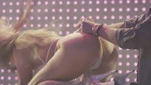 Jennifer Lopez - HUSTLERS - highlights, ass, crotch, pole dance, legs  spread, gyrating - JLo - XVIDEOS.COM