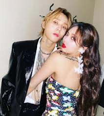 Want to discover art related to hyuna? Conjoined Lovers Hyuna And Dawn Will Be Promoting Together Korebu Com En