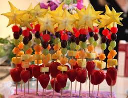 These Are Awesome Looking Heard This Site Has Almost Daily Pictures Recipes For Packed School Lunch Healthy Party Snacks Party Snacks Weelicious