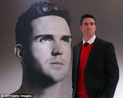 Kevin pietersen single handedly takes down australia england v australia odi 2005 highlights. Kevin Pietersen Does A Beckham As He Signs For Brylcreem Daily Mail Online
