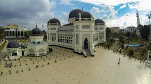 Terlebih bagi anda yang berasal dari tanah sunda dan rindu menikmati. Yuk Mampir Ke Tempat Buka Puasa Di Medan Paling Hits Berikut